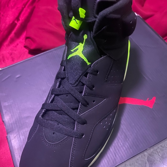 Sz 13 Jordan Retro 6 Elec Green - Picture 3 of 4